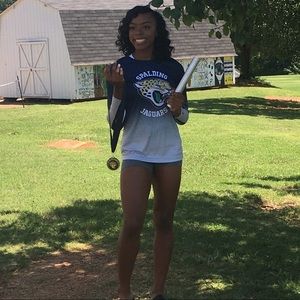 Meet your Posher, Trenia
